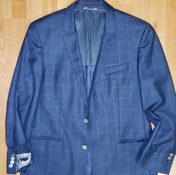 Hugo Boss Other - 42R Hugo Boss 100% virgin wool blazer